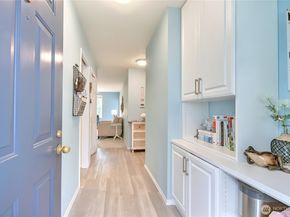 22014 SE 40th Lane 2130, Issaquah WA 98029