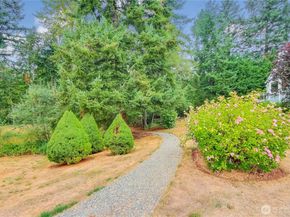 22014 SE 40th Lane 2130, Issaquah WA 98029