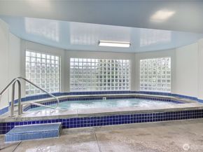 22014 SE 40th Lane 2130, Issaquah WA 98029