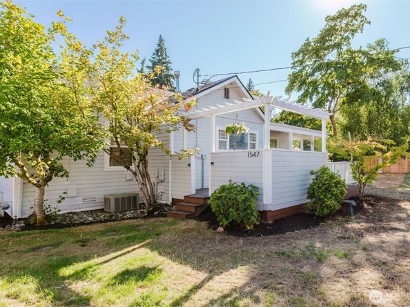 1547 Park, Bremerton WA 98337