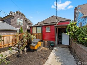 2018 Rockefeller Avenue, Everett WA 98201