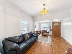 2018 Rockefeller Avenue, Everett WA 98201