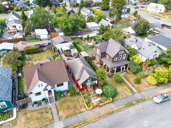 2018 Rockefeller Avenue, Everett WA 98201
