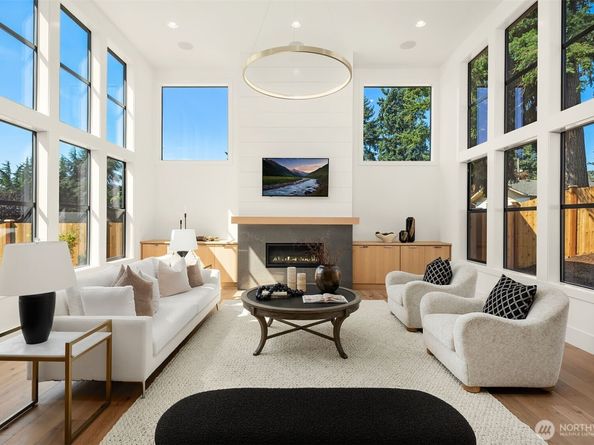 10410 NE 142nd Street, Kirkland WA 98034