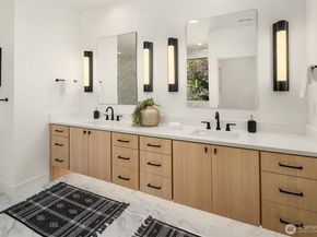 10410 NE 142nd Street, Kirkland WA 98034