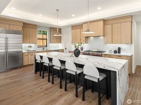 10410 NE 142nd Street, Kirkland WA 98034
