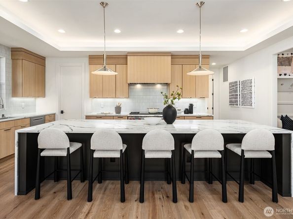 10410 NE 142nd Street, Kirkland WA 98034