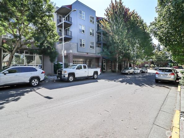 600 N 85th Street 306, Seattle WA 98103