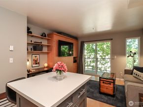 600 N 85th Street 306, Seattle WA 98103