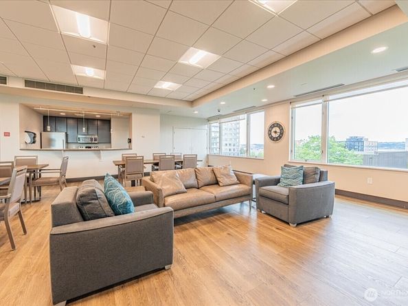 2600 2nd 308, Seattle WA 98121