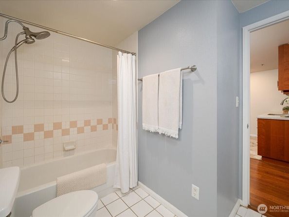 2600 2nd 308, Seattle WA 98121