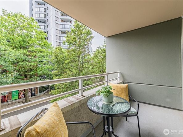 2600 2nd 308, Seattle WA 98121