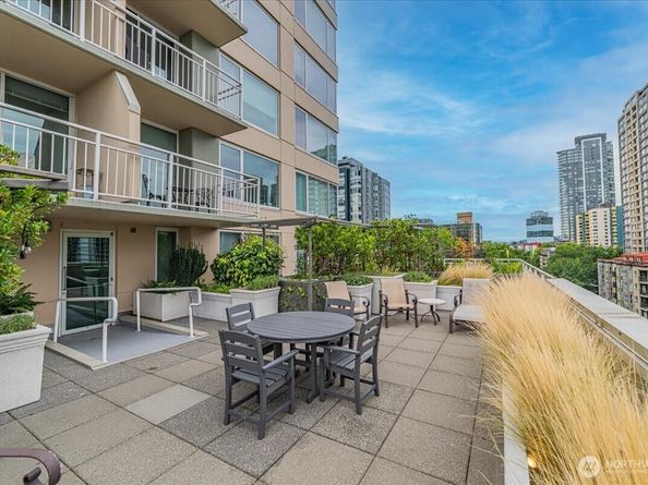 2600 2nd 308, Seattle WA 98121