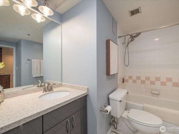 2600 2nd 308, Seattle WA 98121