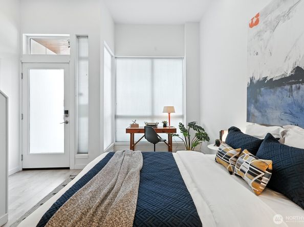 7500 15th Avenue NW E, Seattle WA 98117