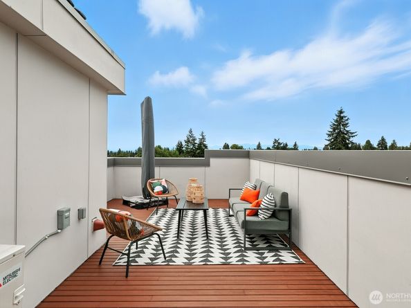 7500 15th Avenue NW E, Seattle WA 98117