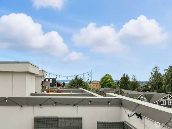 7500 15th Avenue NW E, Seattle WA 98117
