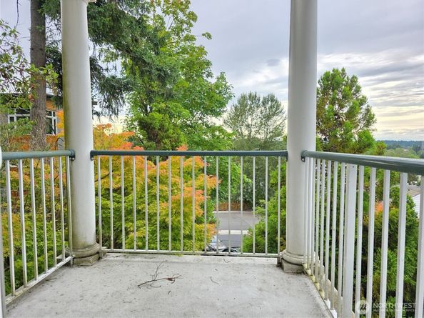 3990 129 Place SE C106, Bellevue WA 98006