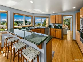 7200 34th Avenue NW, Seattle WA 98117
