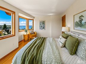 7200 34th Avenue NW, Seattle WA 98117