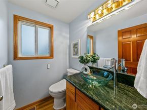 7200 34th Avenue NW, Seattle WA 98117