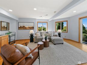 7200 34th Avenue NW, Seattle WA 98117