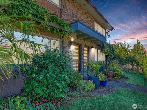 4707 50th Avenue S, Seattle WA 98118