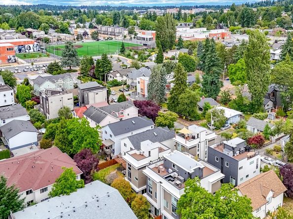 8811 Interlake Avenue N A, Seattle WA 98103