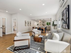 8226 Meridian Avenue N, Seattle WA 98103
