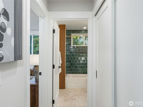 9031 4th Avenue NW A, Seattle WA 98117