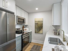 9031 4th Avenue NW A, Seattle WA 98117