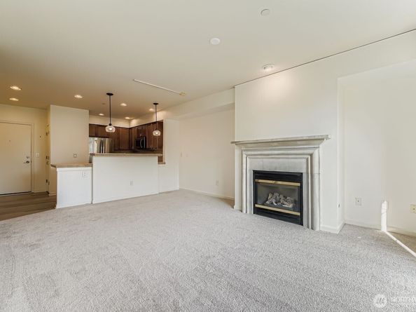 11004 NE 11th Street 406, Bellevue WA 98004