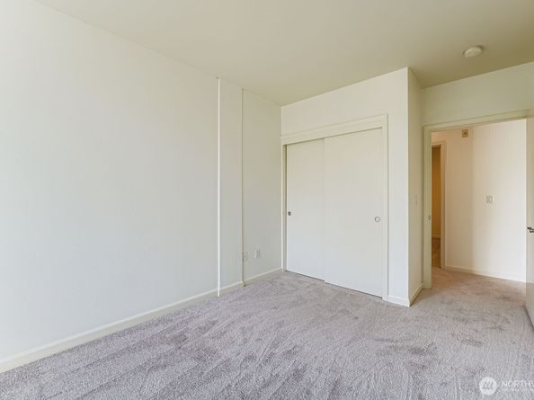11004 NE 11th Street 406, Bellevue WA 98004
