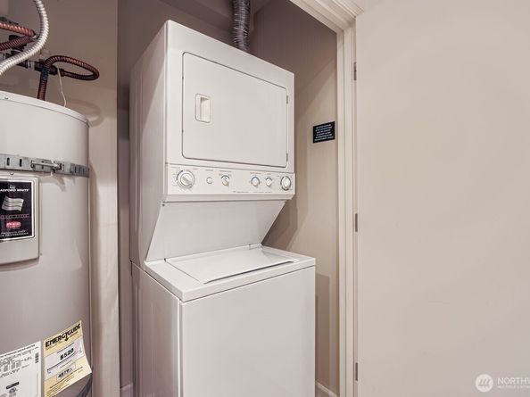 11004 NE 11th Street 406, Bellevue WA 98004