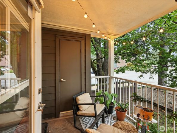 300 N 130th Street 7111, Seattle WA 98133