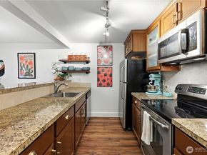 300 N 130th Street 7111, Seattle WA 98133