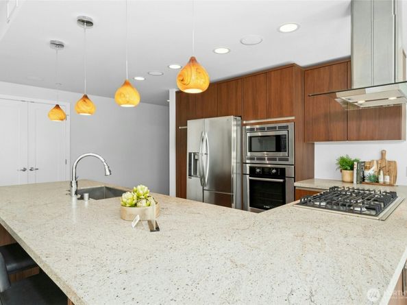 10000 Main Street 601, Bellevue WA 98004