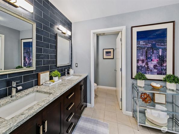 17 W Mercer Street 302, Seattle WA 98119