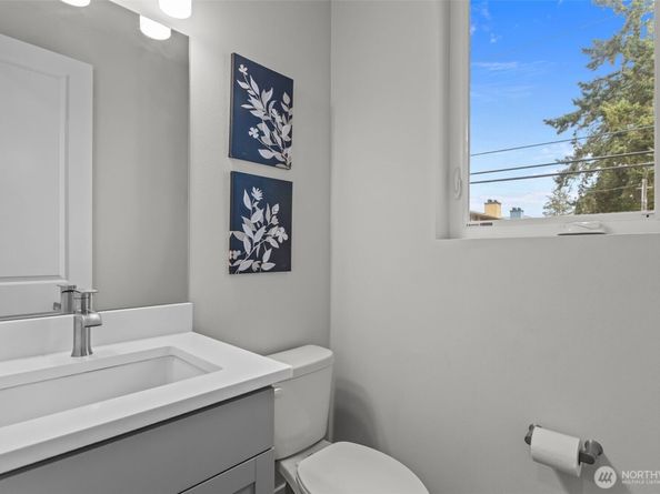 13347 Greenwood Avenue N C, Seattle WA 98133