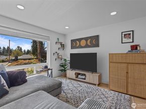 3610 NE 6th Street, Renton WA 98056