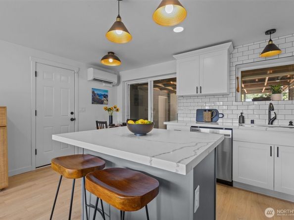 3610 NE 6th Street, Renton WA 98056