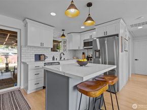 3610 NE 6th Street, Renton WA 98056