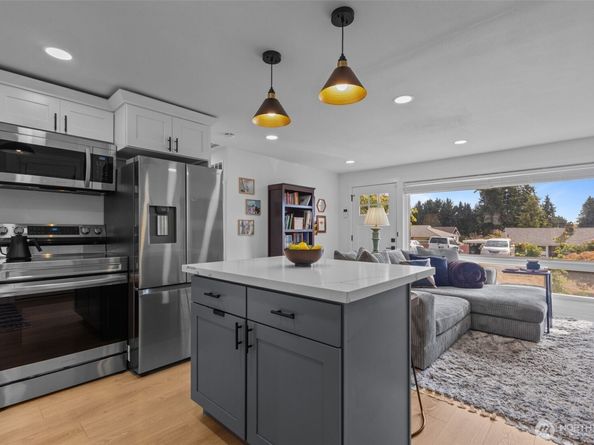3610 NE 6th Street, Renton WA 98056