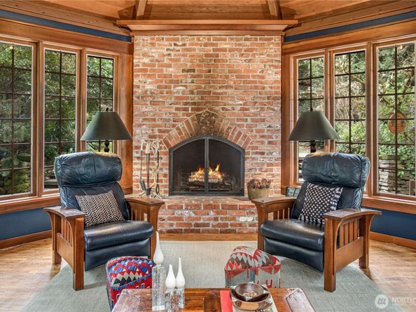 1815 102nd Place SE, Bellevue WA 98004