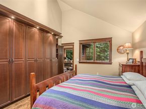 1815 102nd Place SE, Bellevue WA 98004