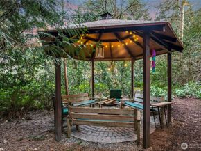 1815 102nd Place SE, Bellevue WA 98004