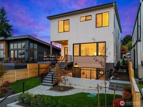 3428 13th Avenue W, Seattle WA 98119