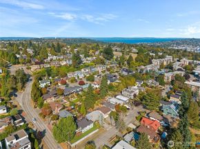 3205 25th Avenue W, Seattle WA 98199