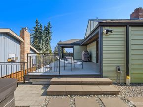 3205 25th Avenue W, Seattle WA 98199
