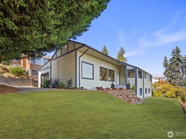 3205 25th Avenue W, Seattle WA 98199